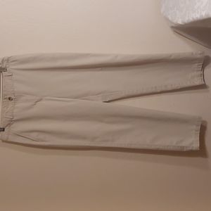 LL BEAN woman's pants. Size woman's 8. Pre-owned but like new.